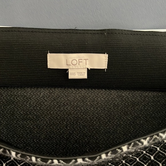 LOFT Pencil Skirt - Picture 3 of 3